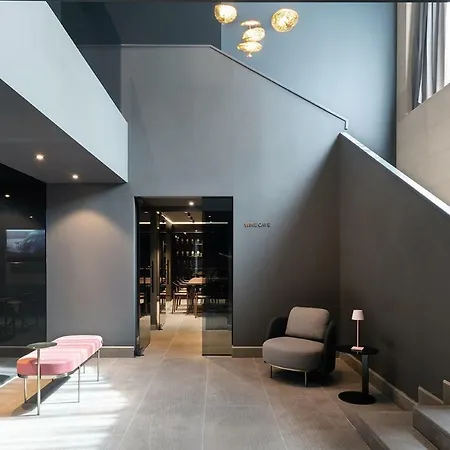 Eurostars La Hotel 5*